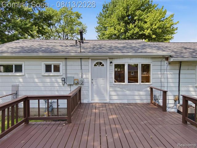 1105 Whiting Street, Saint Clair, MI 48079