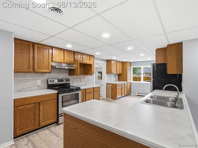 1105 Whiting Street, Saint Clair, MI 48079