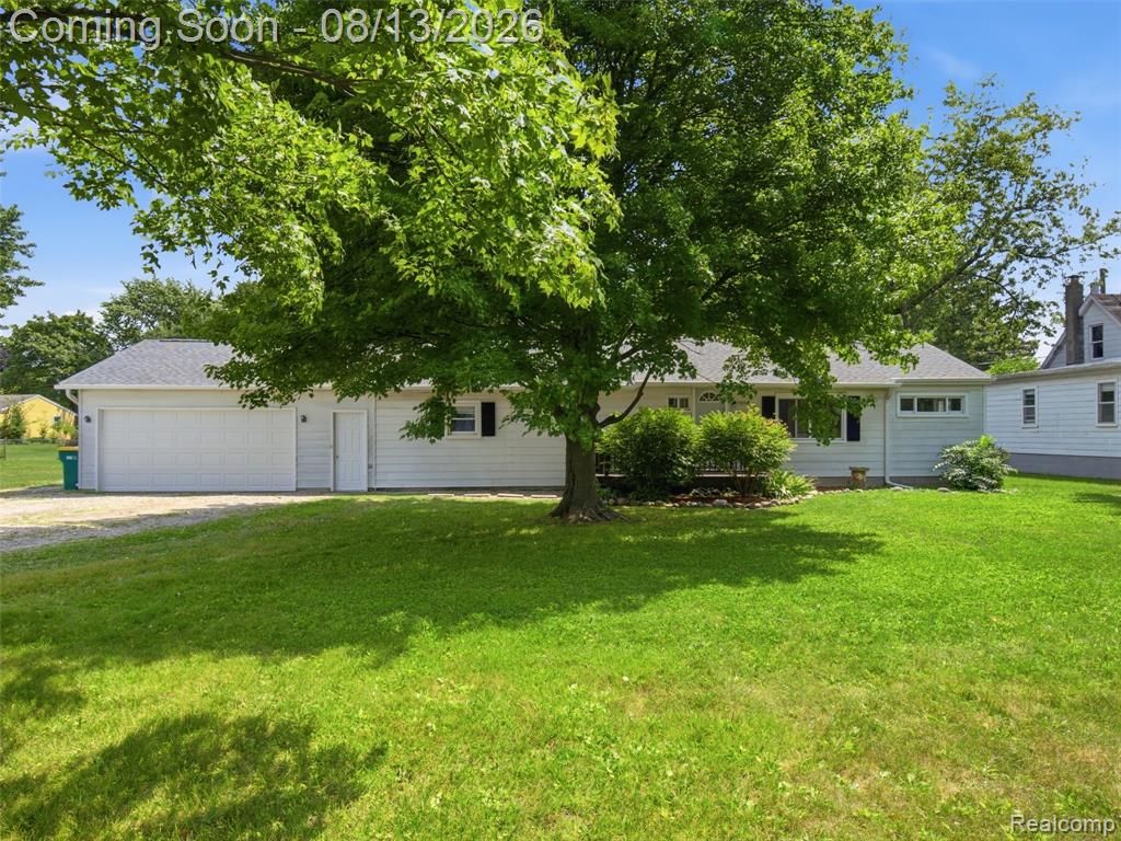 1105 Whiting Street, Saint Clair, MI 48079
