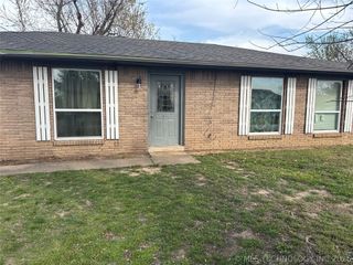 305 Green Meadow Drive, Inola, OK 74036