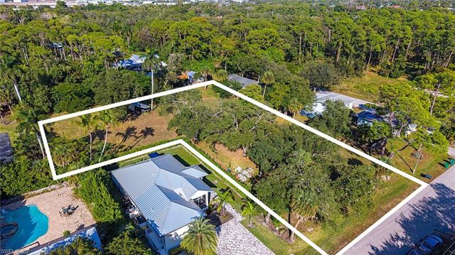 Terrace AVE, Naples, FL 34104