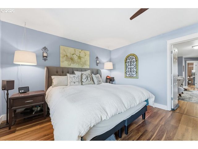 21601 Ne WILLOW GLEN Rd, Fairview, OR 97024