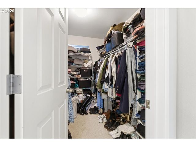 21601 Ne WILLOW GLEN Rd, Fairview, OR 97024