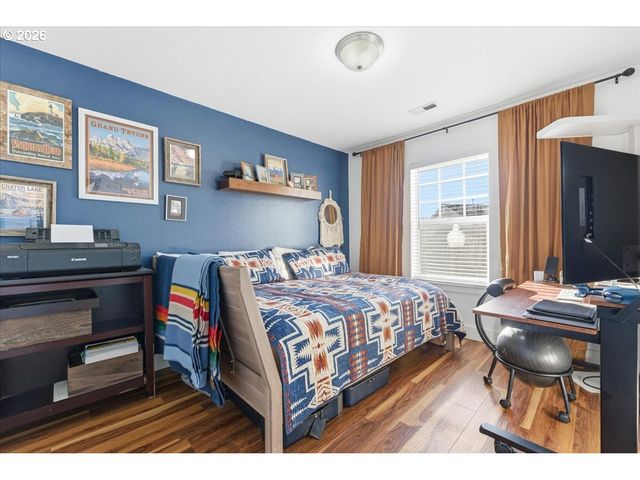 21601 Ne WILLOW GLEN Rd, Fairview, OR 97024