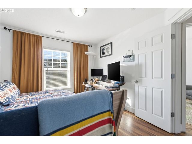 21601 Ne WILLOW GLEN Rd, Fairview, OR 97024