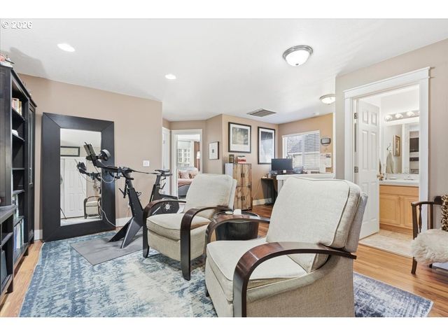 21601 Ne WILLOW GLEN Rd, Fairview, OR 97024