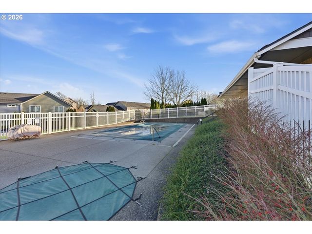 21601 Ne WILLOW GLEN Rd, Fairview, OR 97024