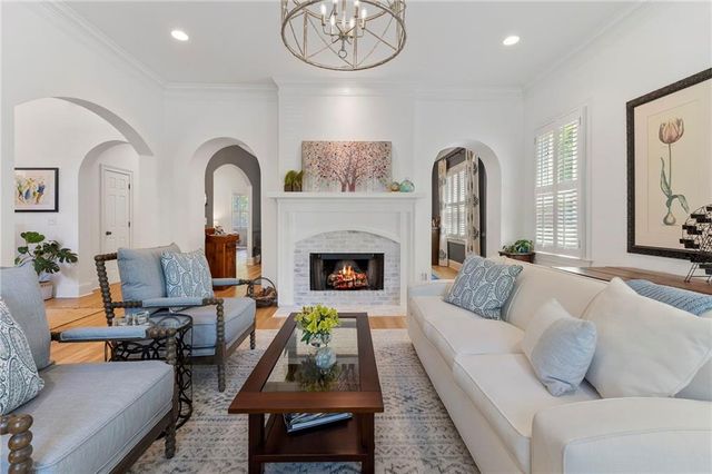 2445 Oostanaula Drive NE, Brookhaven, GA 30319