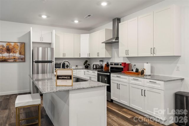 2813 Ava Avenue, Charlotte, NC 28208