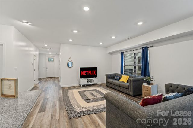 2813 Ava Avenue, Charlotte, NC 28208