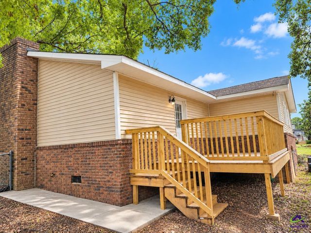 209 Scarborough Road, Centerville, GA 31028