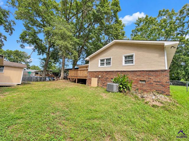 209 Scarborough Road, Centerville, GA 31028