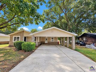 209 Scarborough Road, Centerville, GA 31028