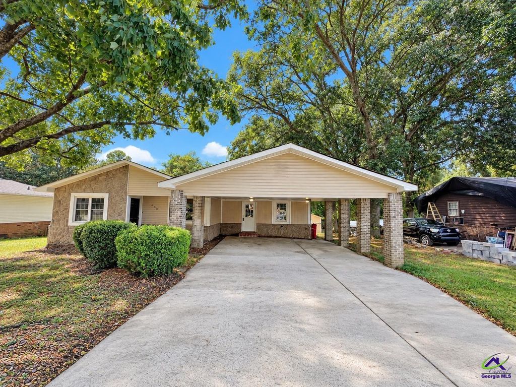 209 Scarborough Road, Centerville, GA 31028