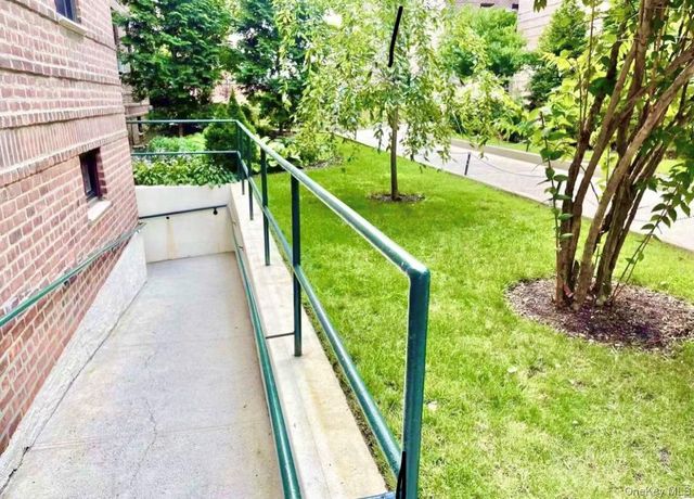43-40 Union Street 2D, Flushing, NY 11355
