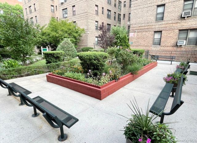 43-40 Union Street 2D, Flushing, NY 11355