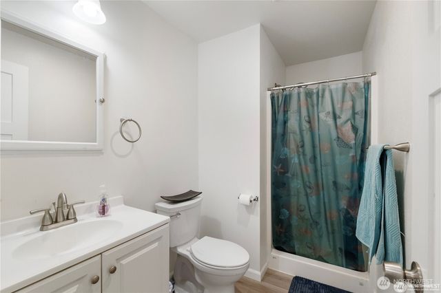 22730 N US 101 N, Hoodsport, WA 98548