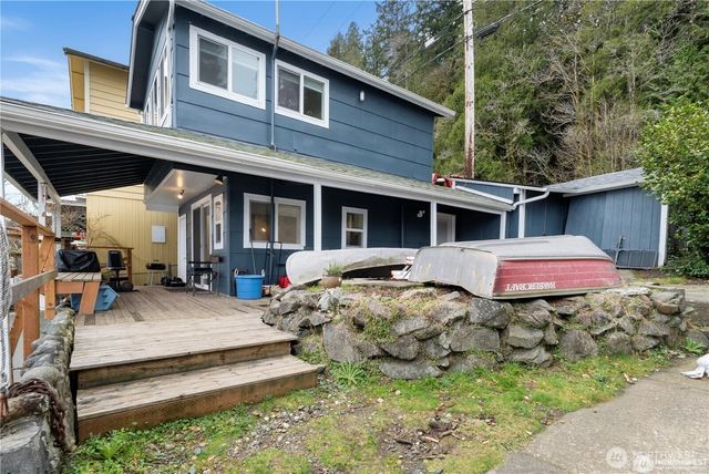22730 N US 101 N, Hoodsport, WA 98548