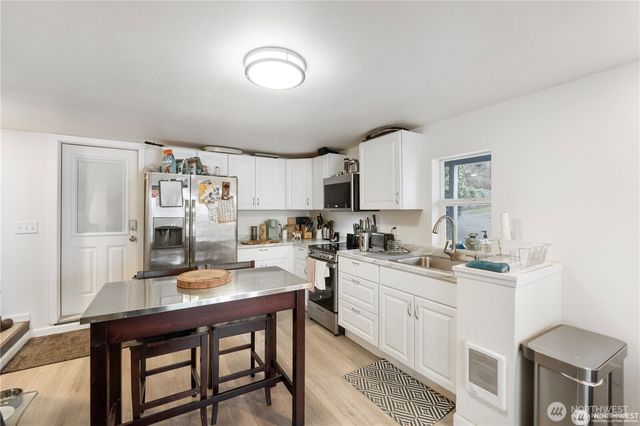 22730 N US 101 N, Hoodsport, WA 98548
