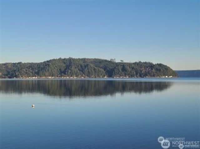 22730 N US 101 N, Hoodsport, WA 98548