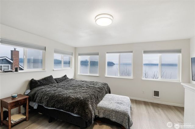 22730 N US 101 N, Hoodsport, WA 98548