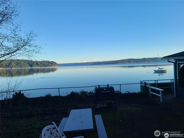 22730 N US 101 N, Hoodsport, WA 98548