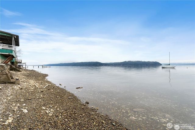 22730 N US 101 N, Hoodsport, WA 98548