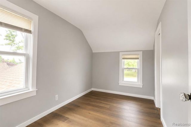 22464 Beach Street, Saint Clair Shores, MI 48081