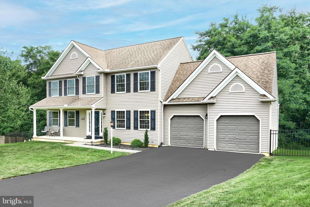 4230 PEACH ORCHARD HOLW, York, PA 17402