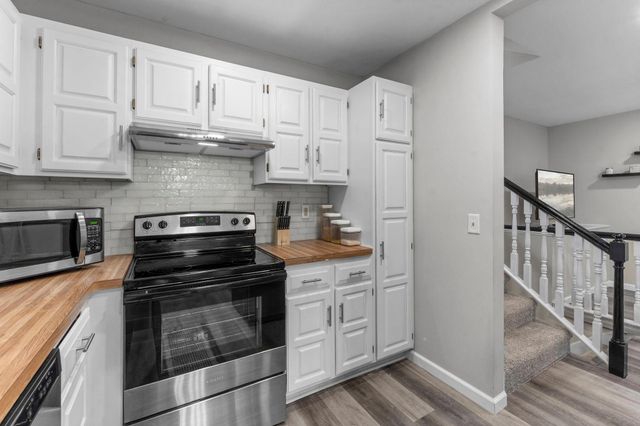 3815 Brookdale Circle N, Brooklyn Park, MN 55443