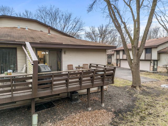 3815 Brookdale Circle N, Brooklyn Park, MN 55443