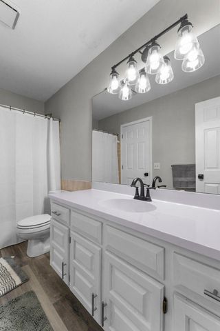 3815 Brookdale Circle N, Brooklyn Park, MN 55443