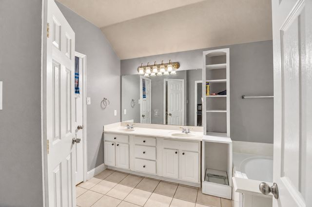 6831 Landing Drive, Grand Prairie, TX 75054