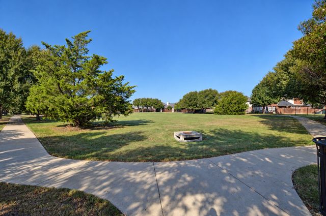 6831 Landing Drive, Grand Prairie, TX 75054
