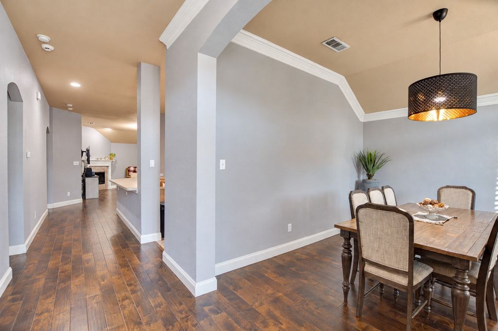 6831 Landing Drive, Grand Prairie, TX 75054 — photo 3
