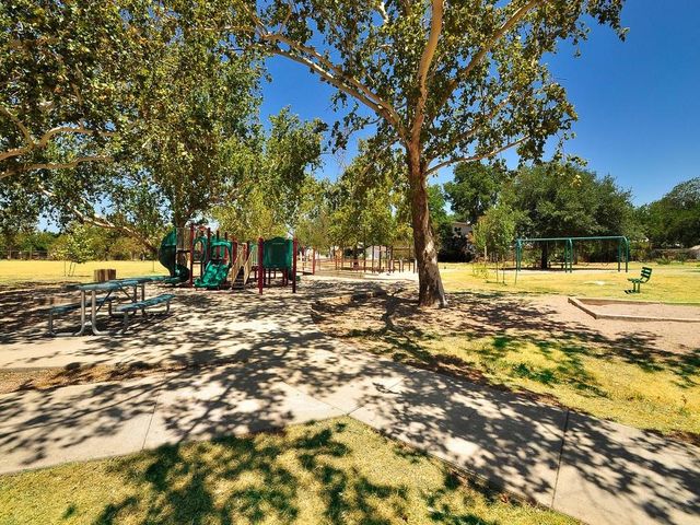 7685 Northcross DR 1009, Austin, TX 78757
