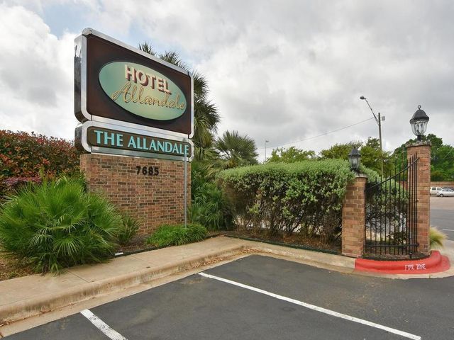 7685 Northcross DR 1009, Austin, TX 78757