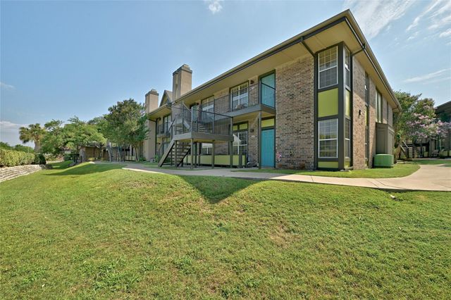 7685 Northcross DR 1009, Austin, TX 78757