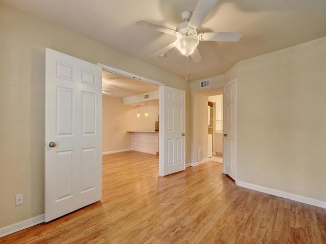 7685 Northcross DR 1009, Austin, TX 78757