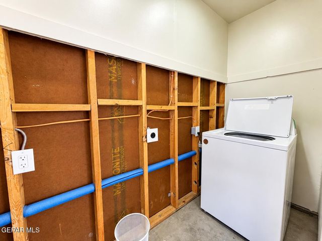 811 UPSON Drive, El Paso, TX 79902