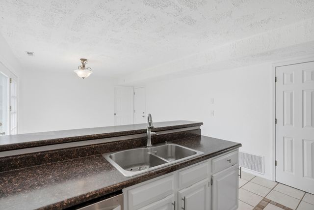 4800 W BAXTER CT, Columbia, MO 65203