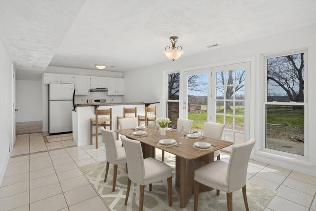 4800 W BAXTER CT, Columbia, MO 65203