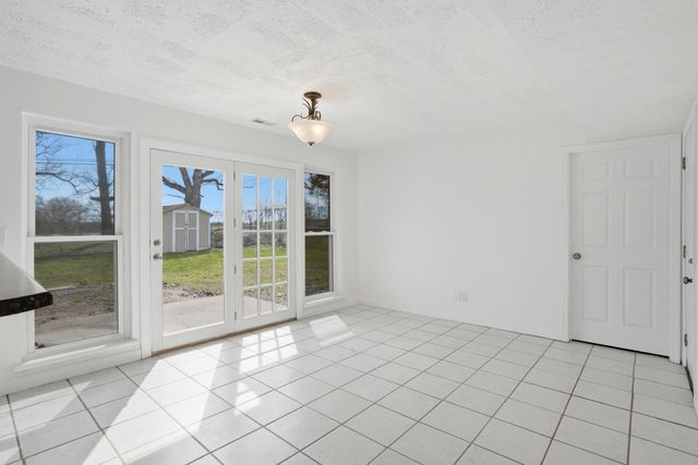 4800 W BAXTER CT, Columbia, MO 65203