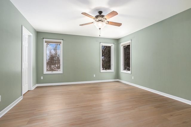 146 Steamburg Drive, East Leroy, MI 49051