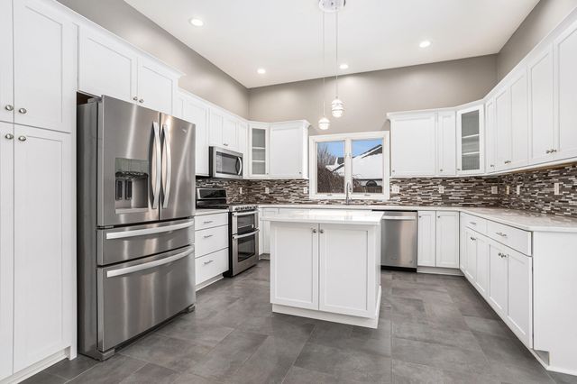 146 Steamburg Drive, East Leroy, MI 49051