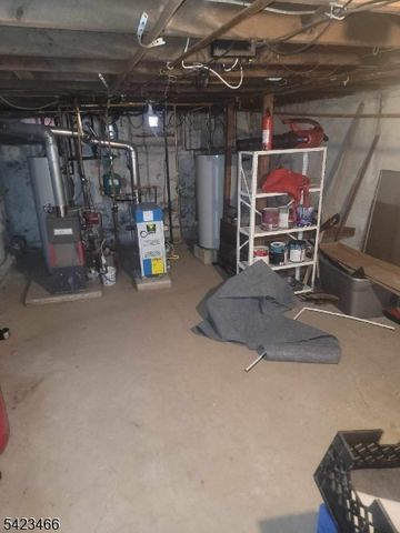 8 Peace St, Trenton City, NJ 08608