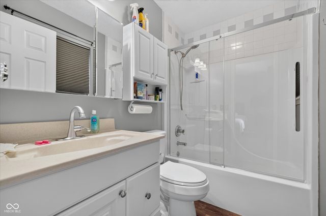 5664 Pine Knoll Boulevard, Noblesville, IN 46062