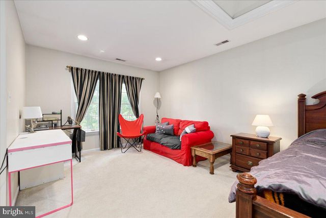 4 SUSSEX CT, Potomac, MD 20854