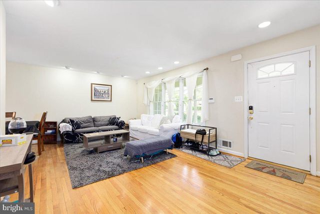 4 SUSSEX CT, Potomac, MD 20854