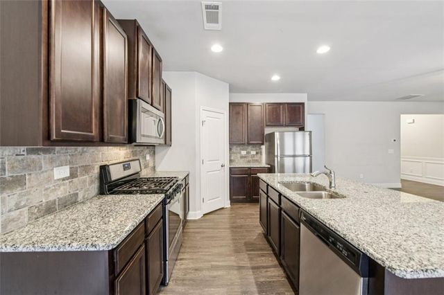 4387 PLEASANT GARDEN SW Drive, Gainesville, GA 30504